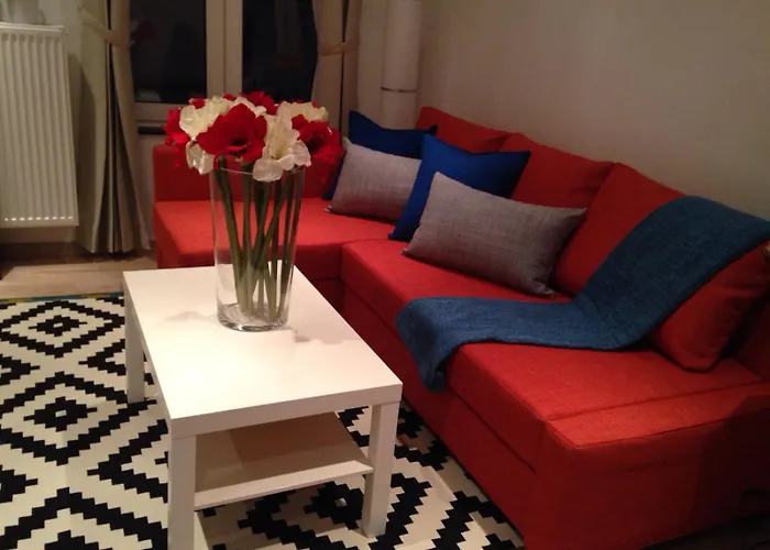 Heart Of Brussels Escape, Steps From Bourse